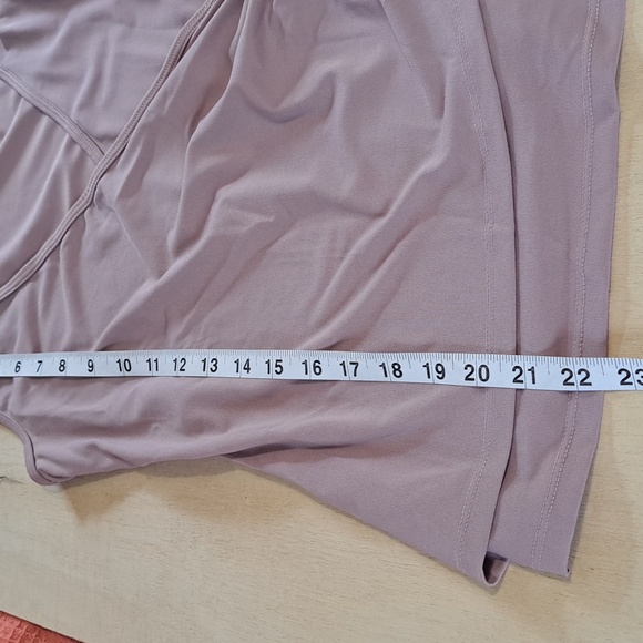 NWT Halara V Neck Ruched Decorative Button Work Tank Size Sm Stretch Pink - Picture 7 of 8